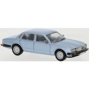 Jaguar XJ 40, hellblau metallic, Baujahr 1986, von PCX