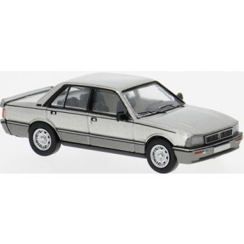 Peugeot 505 Turbo Limousine, silber/grau metallic, Baujahr 1983, von PCX