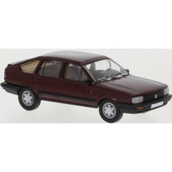 VW Passat B2, dunkelrot, Baujahr 1985, von PCX