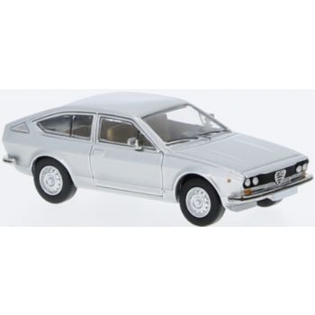 Alfa Romeo Alfetta GT, silber, Baujahr 1974, PCX