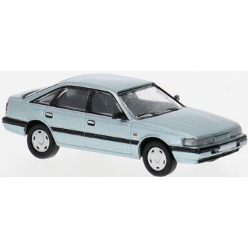 Mazda 626 Fließheck, hellblau metallic, Baujahr 1987, von PCX