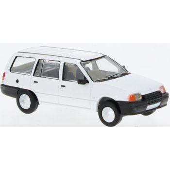 Opel Kadett E Caravan, weiß, Baujahr 1985, von PCX
