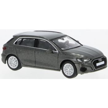 Audi A3 (8Y), dunkelgrau, Baujahr 2022, von PCX