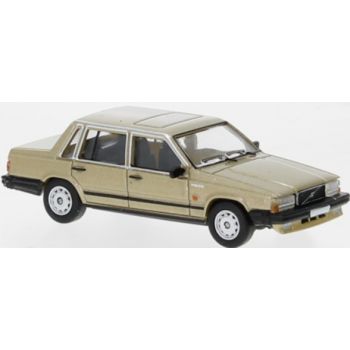 Volvo 740 Limousine, beige metallic, Baujahr 1984, von PCX