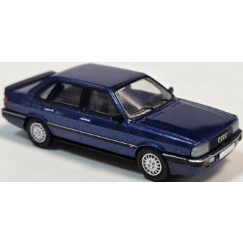Audi 90, dunkelblau netallic, Baujahr 1984, von PCX