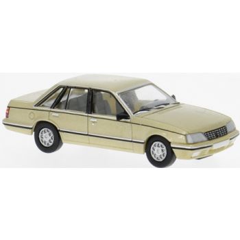 Opel Senator A2 beige, Baujahr 1982, von PCX
