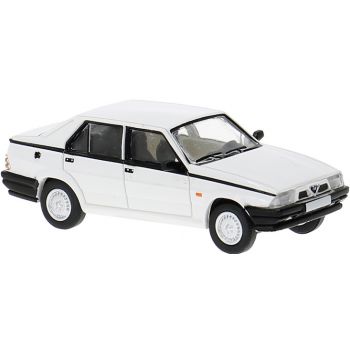 Alfa Romeo 75, weiß, Baujahr 1988, von PCX