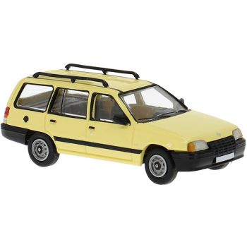 Opel Kadett E Caravan, beige, Baujahr 1985, von PCX