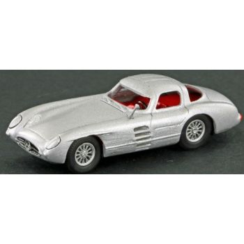 Mercedes-Benz 300 SLR Uhlenhaut Coupe, W 196 D, silber mit roter Innenausstattung (LeGrand)