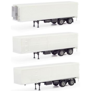 Set mit drei undekorierten Kofferaufliegern