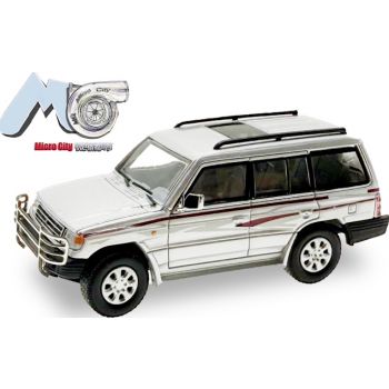 Mitsubishi Pajero, silber, (MicroCity 87)