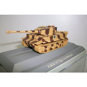 Kampfpanzer TigerVI mit Tarnanstrich in Box