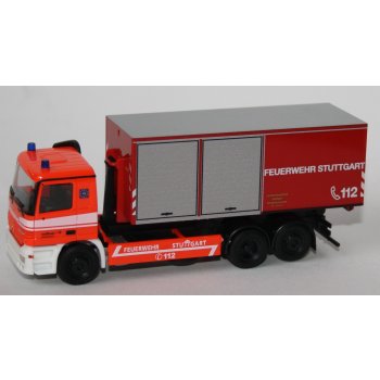 Mercedes-Benz Actros M '96 mit neuem EU-Symbol, Wechsellader der Berufsfeuerwehr Stuttgart beladen mit Abrollbehälter 