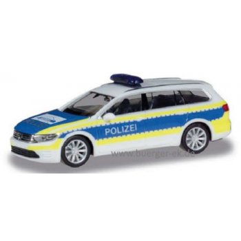 VW Passat Variant GTE, Polizei Gifhorn, weiß/blau mit leuchtgelbem Streifendek