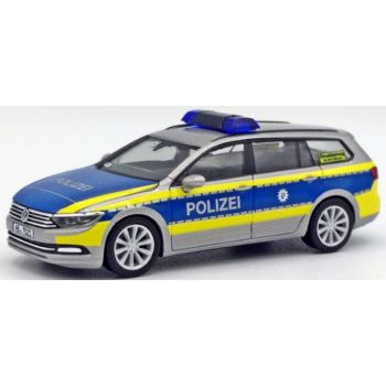 VW Passat Variant, Polizei Bremen, silber/blau mit leuchtgelbem Streifendesign