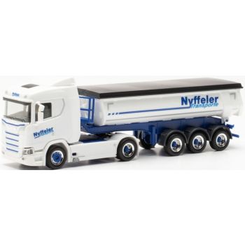 Scania CR 20 ND Thermomulden-Sattelzug, Nyffeler Transporte AG, Lauenen - Schweiz