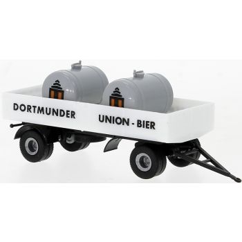 Anhänger 2achsig beladen mit Bierbehältern, Dortmunder Union-Bier