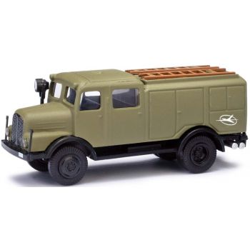 IFA S4000 TLF - Flughafen Tanklöschfahrzeug, grün, Baujahr 1965