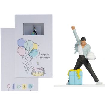 Geschenkbox Happy Birthday 9x15cm 2,5 hoch, im Deckel mit Mann, die Box öffent sich wie ein Buch mit Magnetverschluß, Platz für ein extra Geschenk