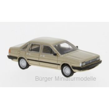 VW Santana, Baujahr 1982, beige-metallic